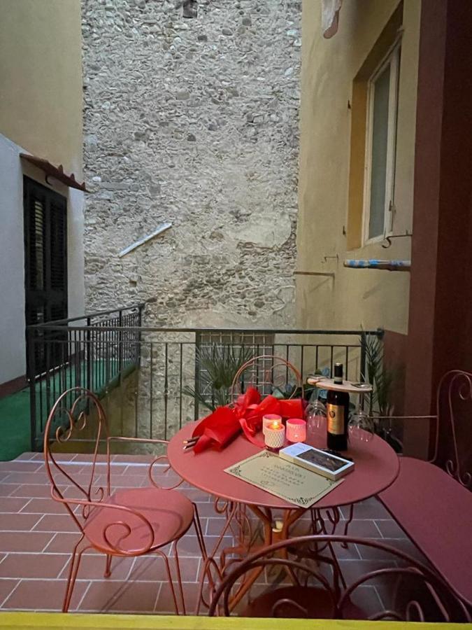 Suite Stylish & Cozy Apartment In The Heart Of Floransa Dış mekan fotoğraf