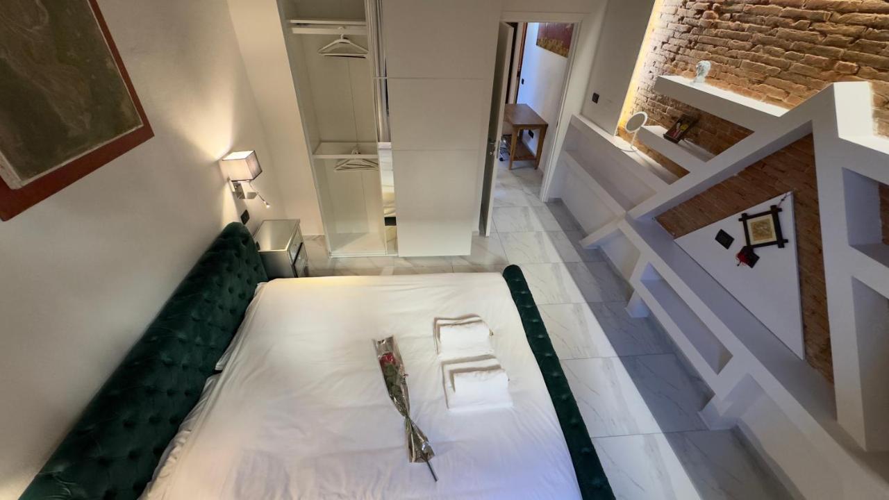 Suite Stylish & Cozy Apartment In The Heart Of Floransa Dış mekan fotoğraf