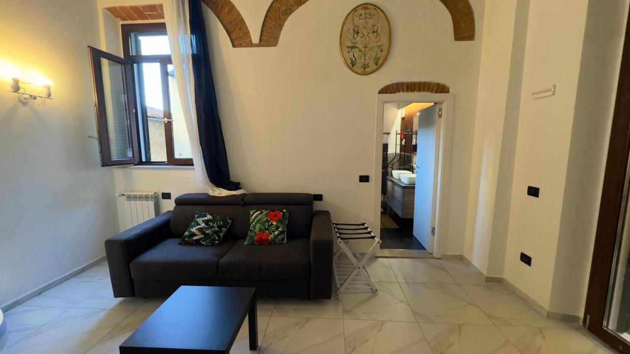 Suite Stylish & Cozy Apartment In The Heart Of Floransa Dış mekan fotoğraf